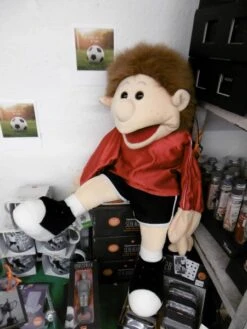 Living Puppets Handpuppe Fußballer 65cm -Djeco Verkäufe 213 RW049 b 600x600