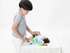 Sigikid Erwin Der Kleine Patient -Djeco Verkäufe 38322 image13 600x600