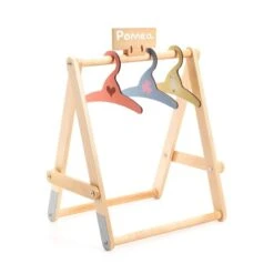 Djeco Puppen Kleiderständer & 3 Kleiderbügel Collection Pomea
